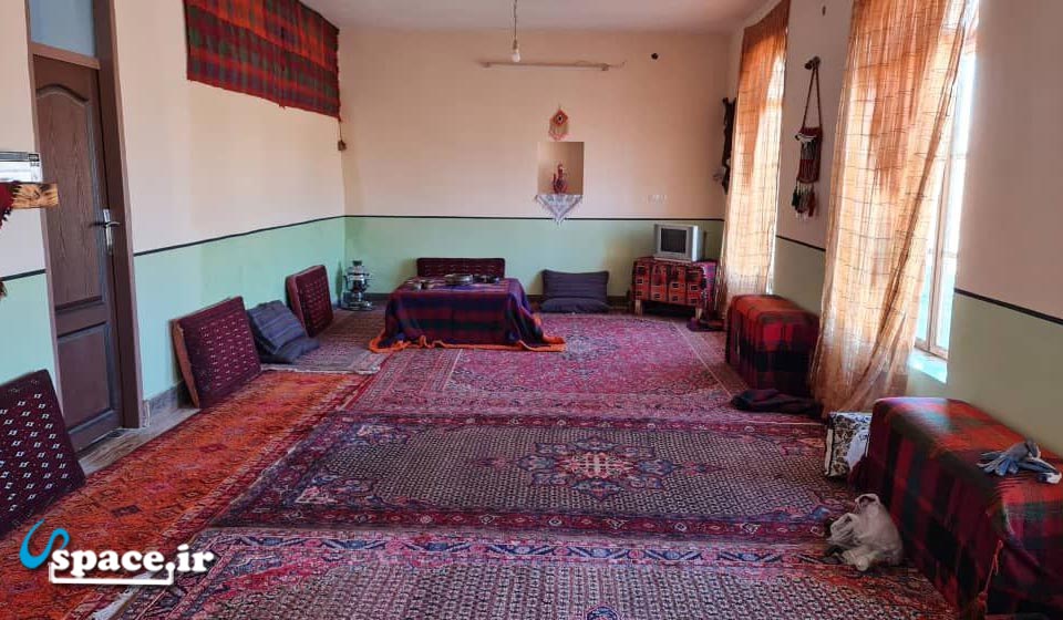 نمای داخلی اتاق شماره یک اقامتگاه بوم گردی سابات روستای کانی کچکینه- روانسر- کرمانشاه