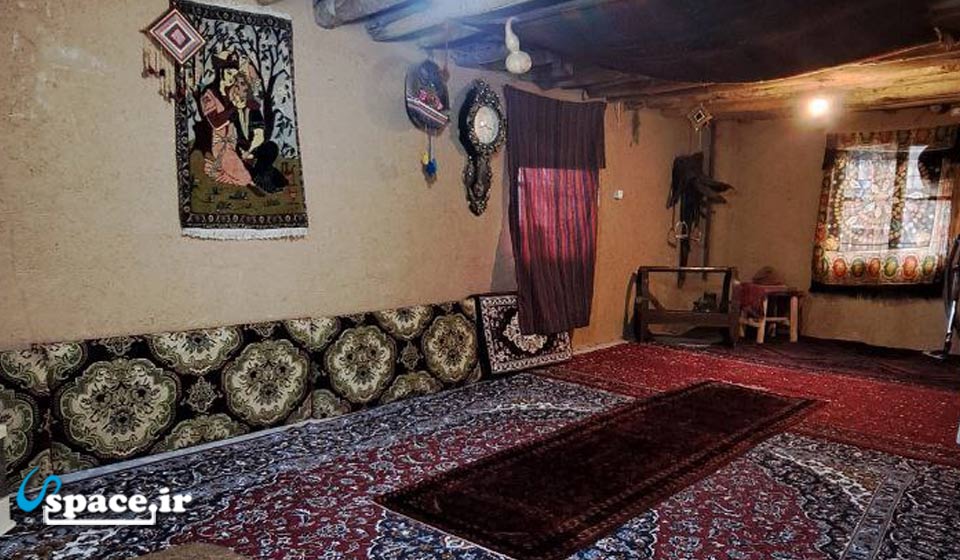 نمای داخلی اتاق شماره سه اقامتگاه بوم گردی سابات روستای کانی کچکینه- روانسر- کرمانشاه
